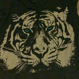 Tiger tee